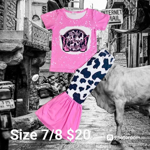 Pink Graphic Tee and Cow Print Set Size 7/8 - Picture 1 of 1